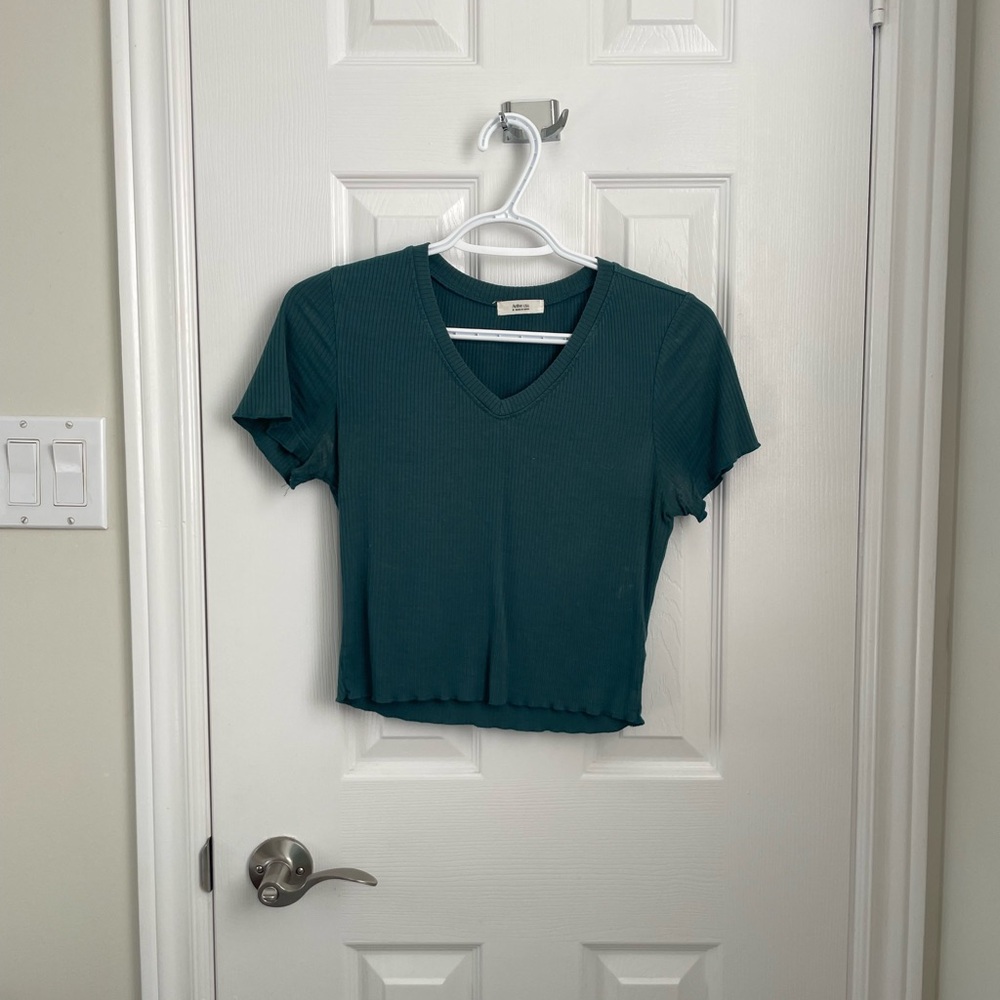 Active USA Teal V-Neck Crop Top